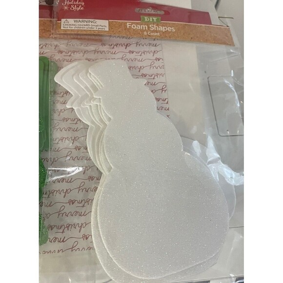 2 Christmas Decor Activity Kits Snowman- Gnome & 1 Tree 2 Snowman Foam Shapes - Picture 6 of 8